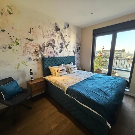 Sky Terrace Apartment *